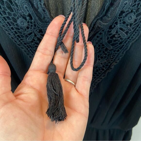 Ladies BE COOL Brand Black Crepe Crochet Detail Romper Size Large - Picture 9 of 11